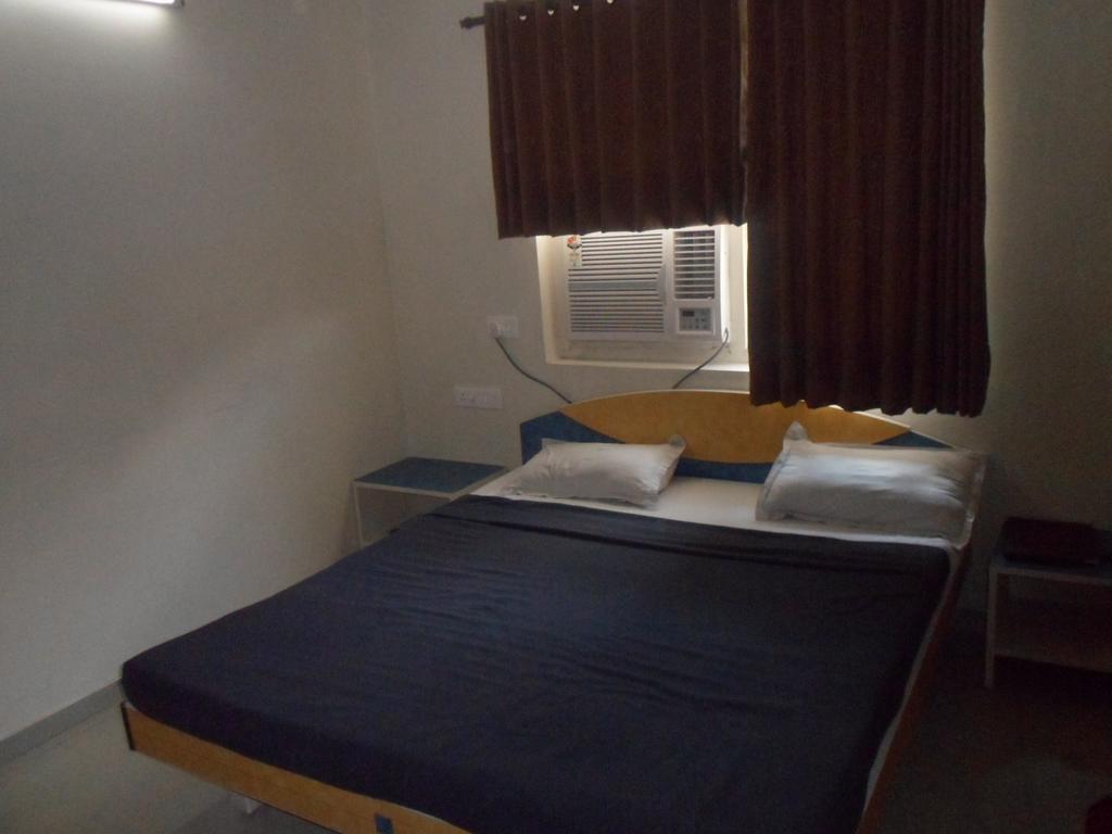 Hotel Dudawat Ahmedabad Zimmer foto